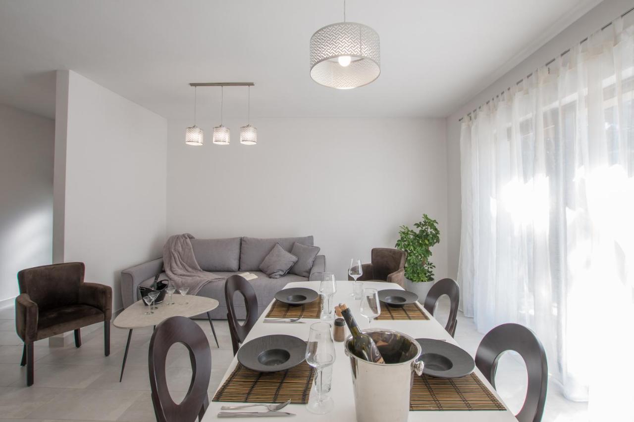 Apartmani Noa I Natali Kaldanija Exterior foto