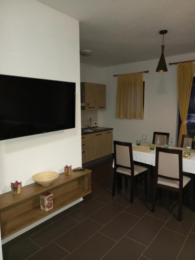 Apartmani Noa I Natali Kaldanija Exterior foto