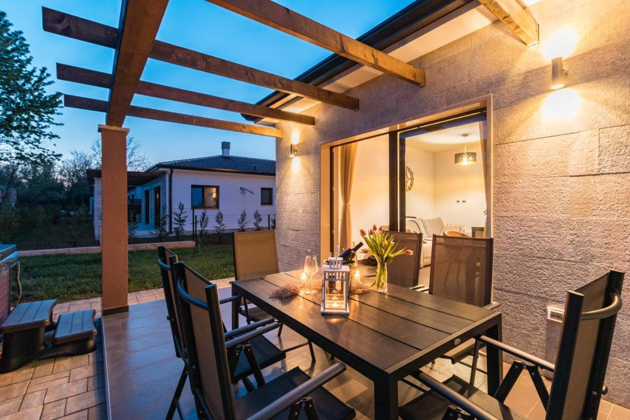 Apartmani Noa I Natali Kaldanija Exterior foto